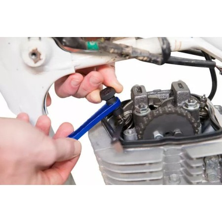 Moteur - Outil de reglage des culbuteur - 