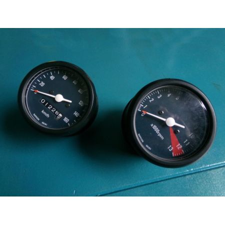 Ensemble compteur + Compte tour - legerment abimé