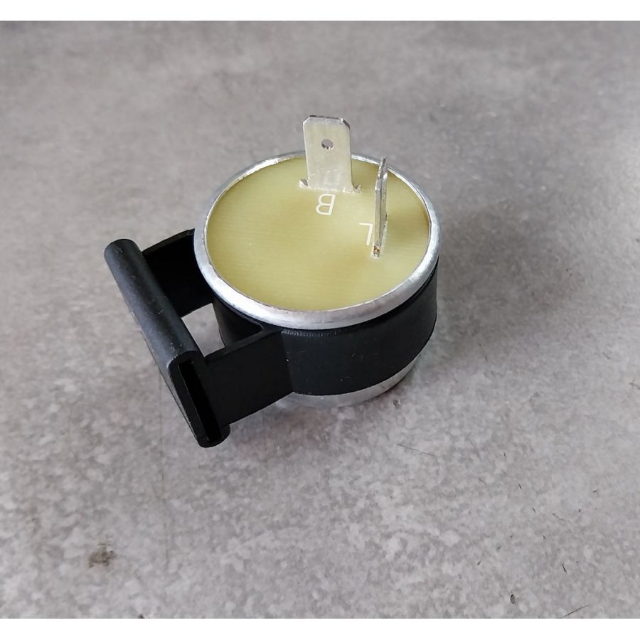 Clignotant - Relai - centrale - 6V - 2x15w +1.7w - 2 Poles