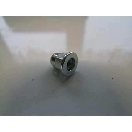 Pompe a eau - ecrou de chapeau 6mm